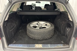 harmaa Mercedes-Benz E 2013 kuva 14.