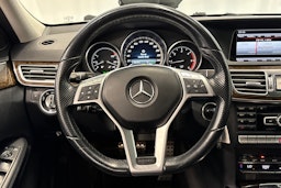 harmaa Mercedes-Benz E 2013 kuva 16.