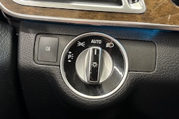 harmaa Mercedes-Benz E 2013 kuva 28.