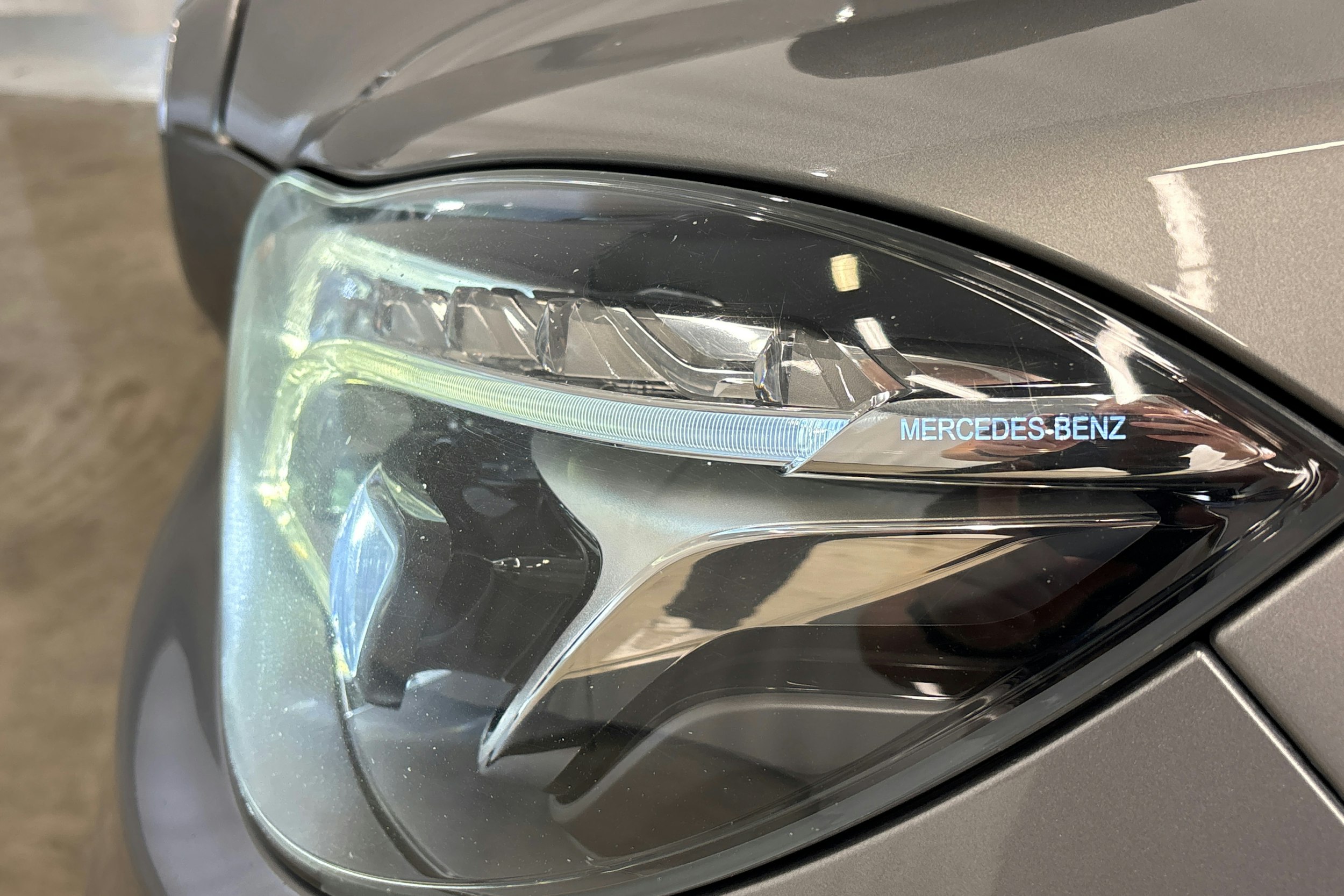 harmaa Mercedes-Benz E 2013 kuva 40.