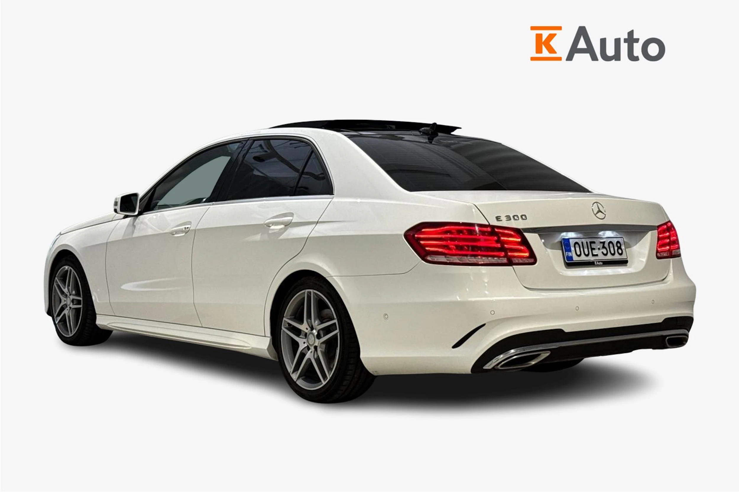 valkoinen Mercedes-Benz E 2013 kuva 3.