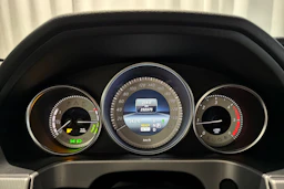 valkoinen Mercedes-Benz E 2013 kuva 23.