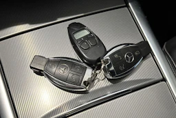 valkoinen Mercedes-Benz E 2013 kuva 28.