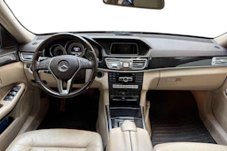 ruskea (beige) Mercedes-Benz E 2013 kuva 9.