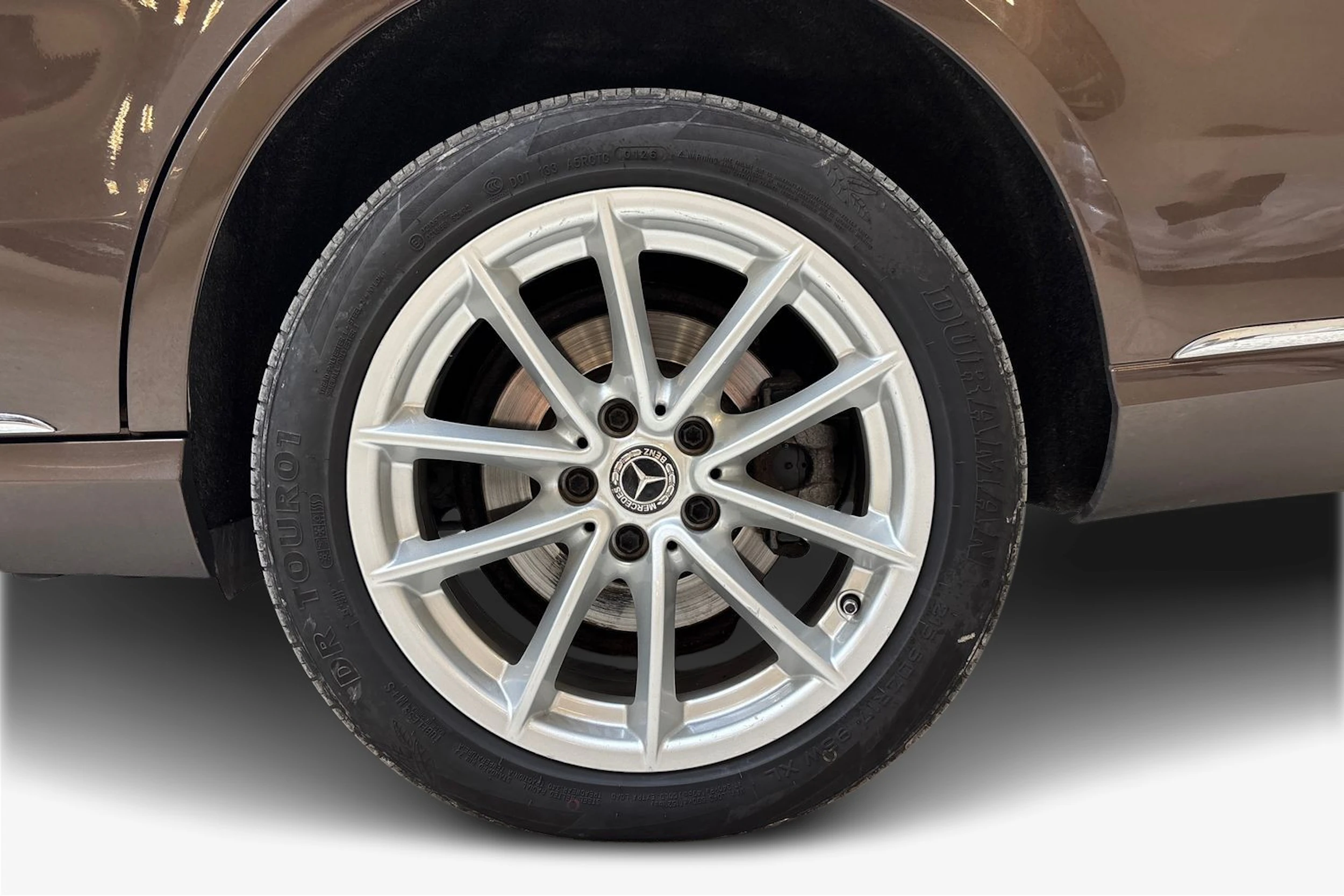 ruskea (beige) Mercedes-Benz E 2013 kuva 12.
