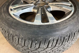 ruskea (beige) Mercedes-Benz E 2013 kuva 16.
