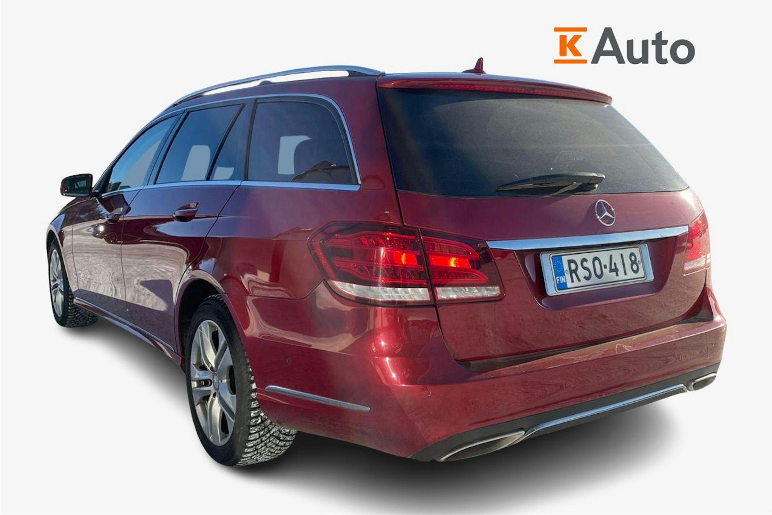 punainen Mercedes-Benz E 2013 kuva 2.