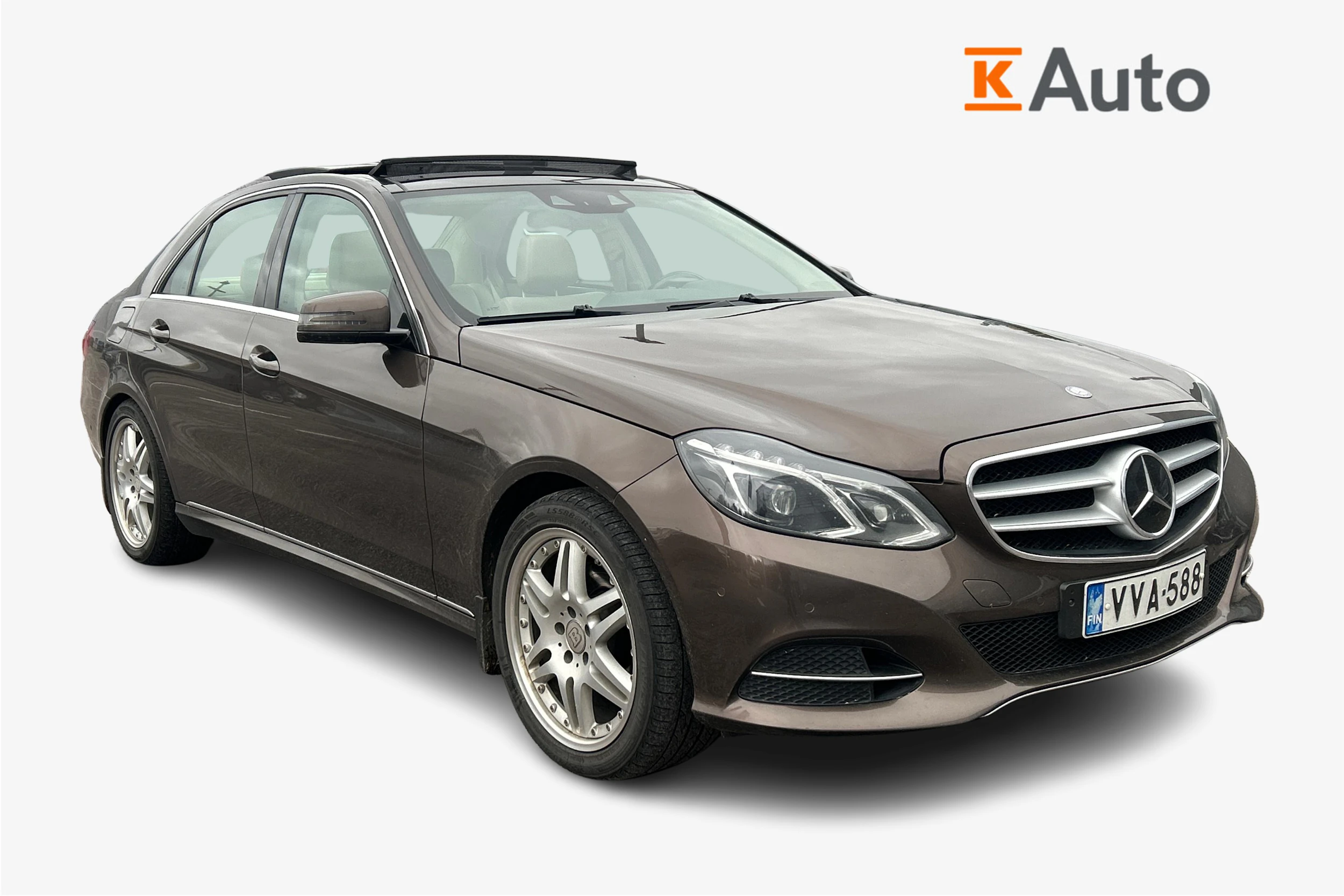 ruskea (beige) Mercedes-Benz E 2013 kuva 1.