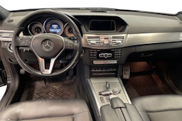 Musta Mercedes-Benz E 2013 kuva 7.