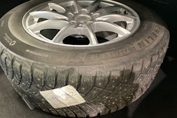 Musta Mercedes-Benz E 2013 kuva 10.