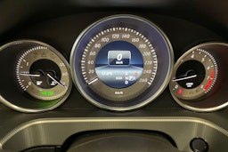 Musta Mercedes-Benz E 2013 kuva 18.