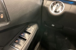Musta Mercedes-Benz E 2013 kuva 21.