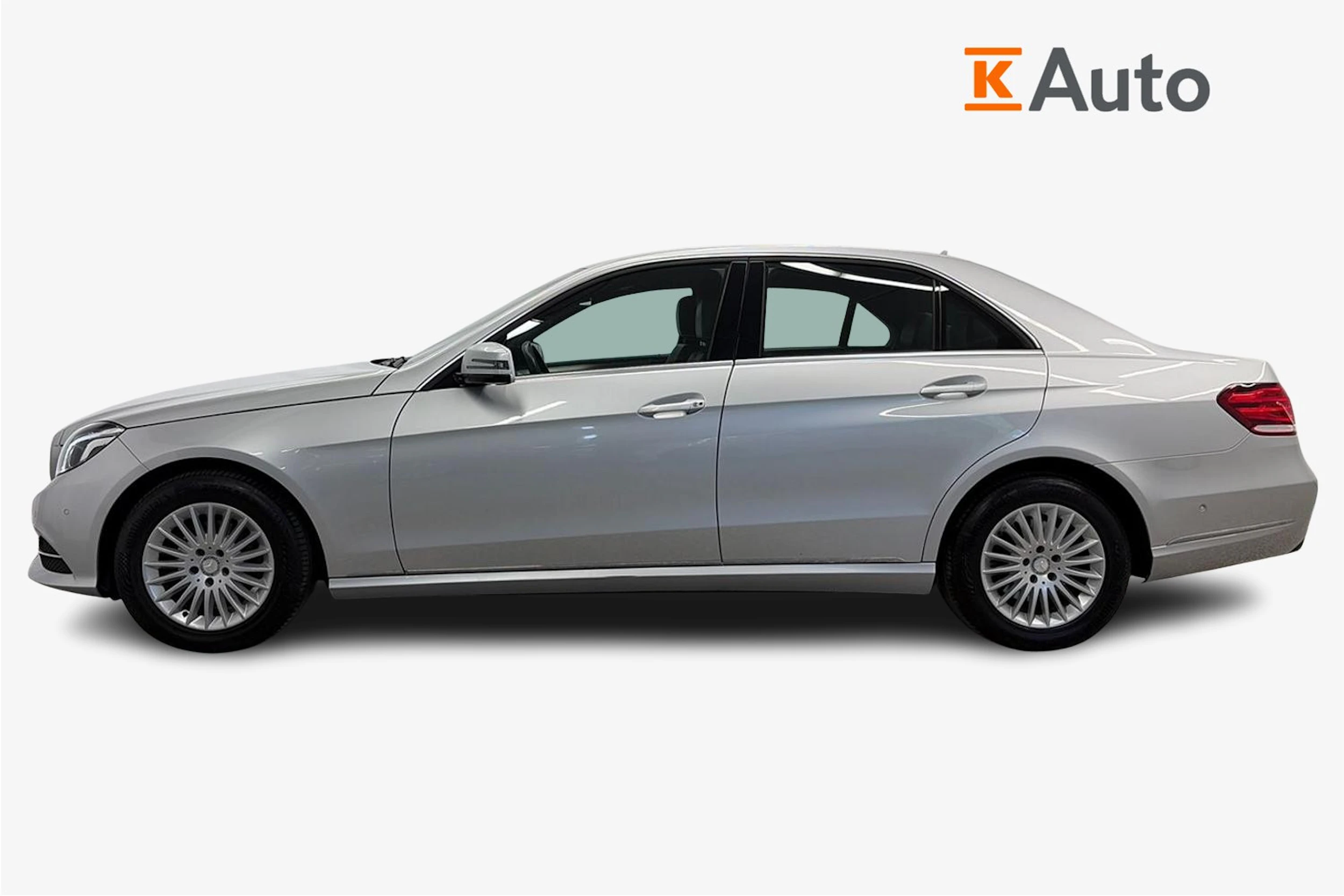 harmaa Mercedes-Benz E 2014 kuva 7.