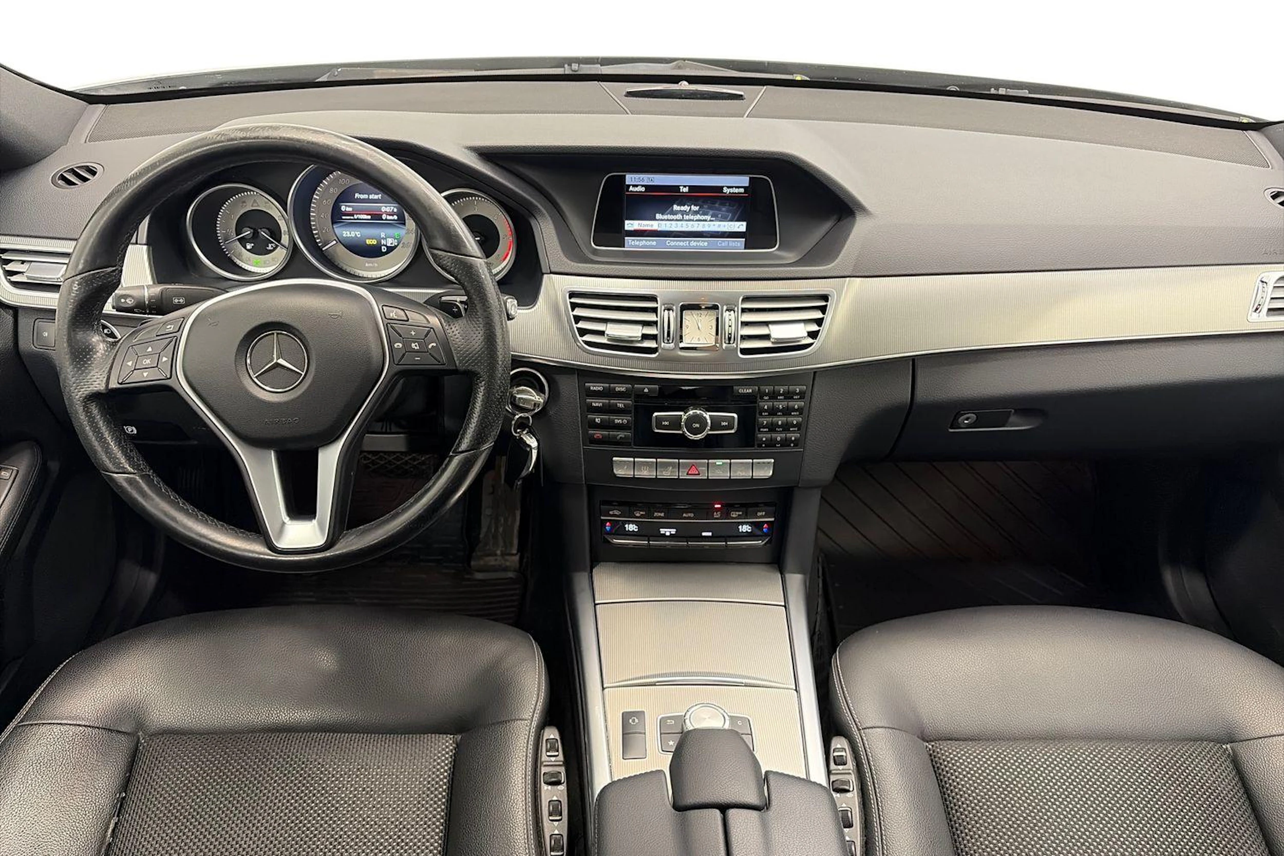 harmaa Mercedes-Benz E 2014 kuva 9.