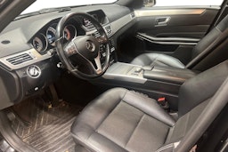 Musta Mercedes-Benz E 2014 kuva 3.