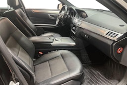 Musta Mercedes-Benz E 2014 kuva 10.