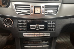 Musta Mercedes-Benz E 2014 kuva 14.