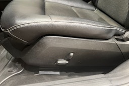 Musta Mercedes-Benz E 2014 kuva 15.