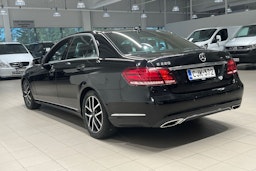 Musta Mercedes-Benz E 2014 kuva 19.