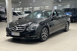 Musta Mercedes-Benz E 2014 kuva 20.