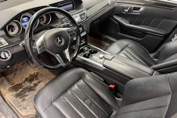 harmaa Mercedes-Benz E 2014 kuva 3.