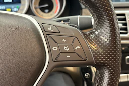 musta Mercedes-Benz E 2014 kuva 18.