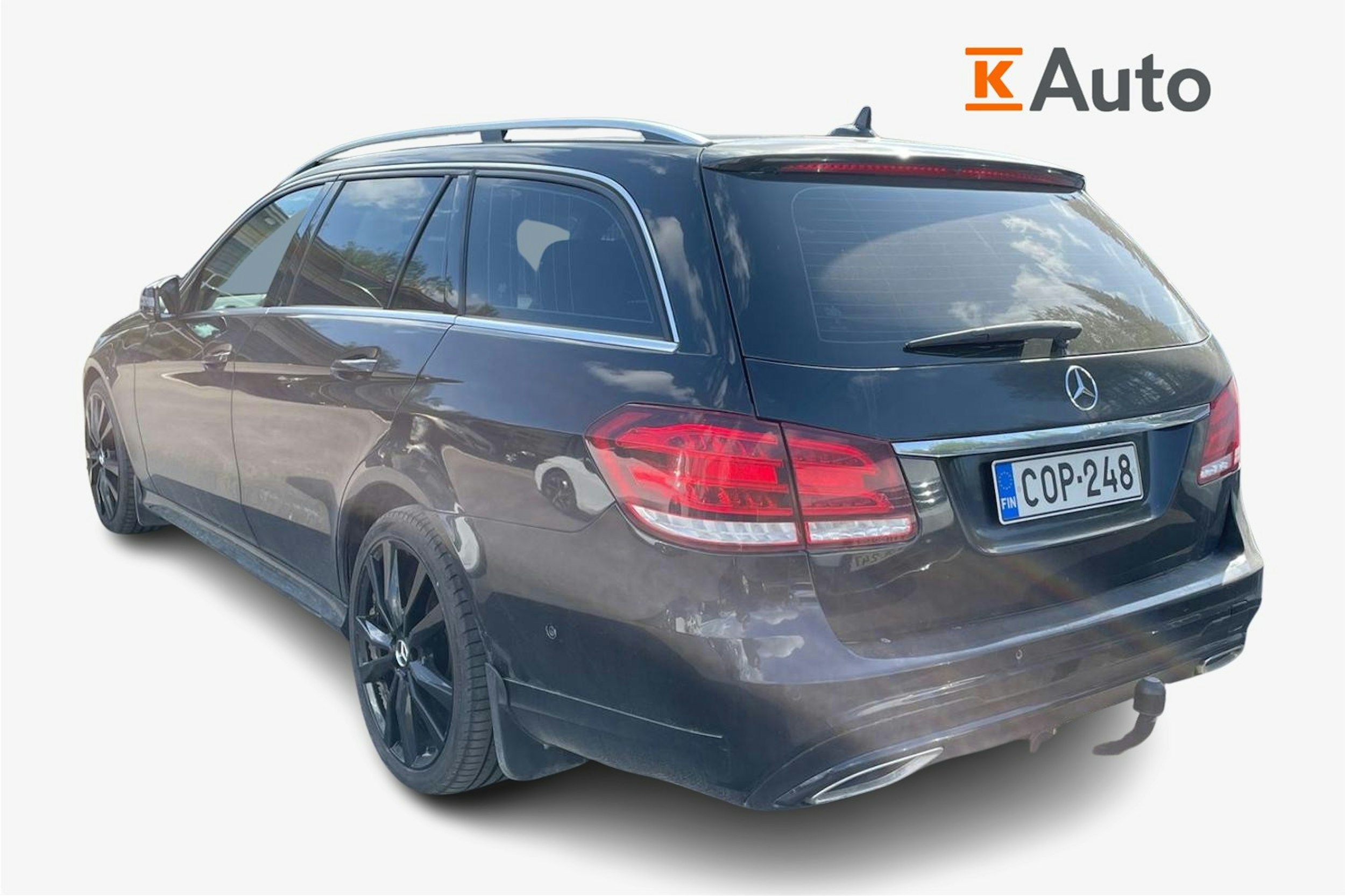 musta Mercedes-Benz E 2014 kuva 2.