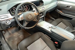 musta Mercedes-Benz E 2014 kuva 7.