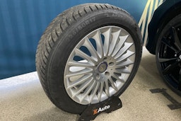 musta Mercedes-Benz E 2014 kuva 14.