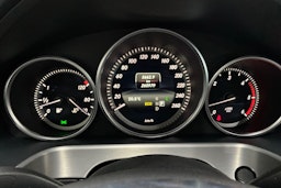 musta Mercedes-Benz E 2014 kuva 15.