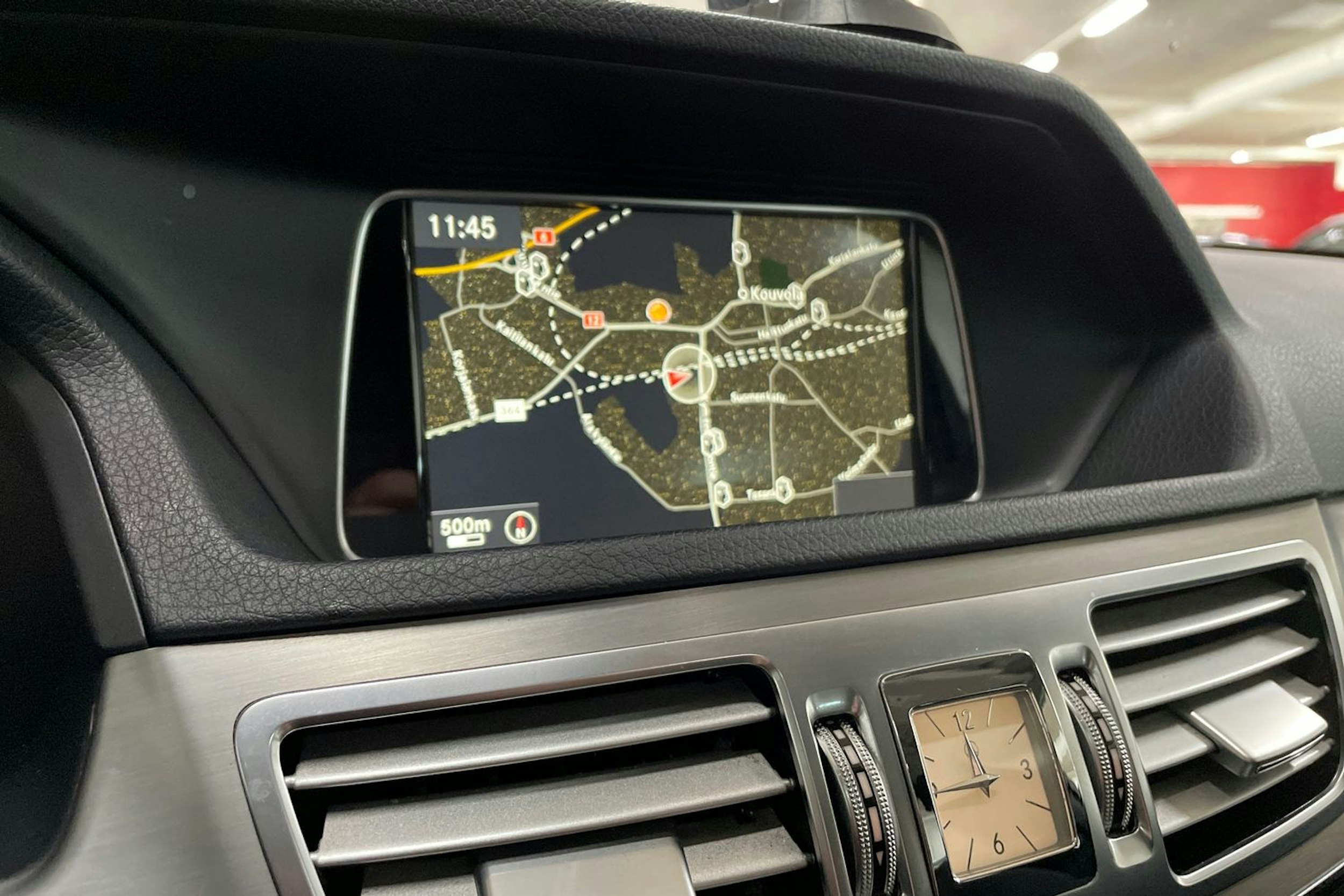 musta Mercedes-Benz E 2014 kuva 20.