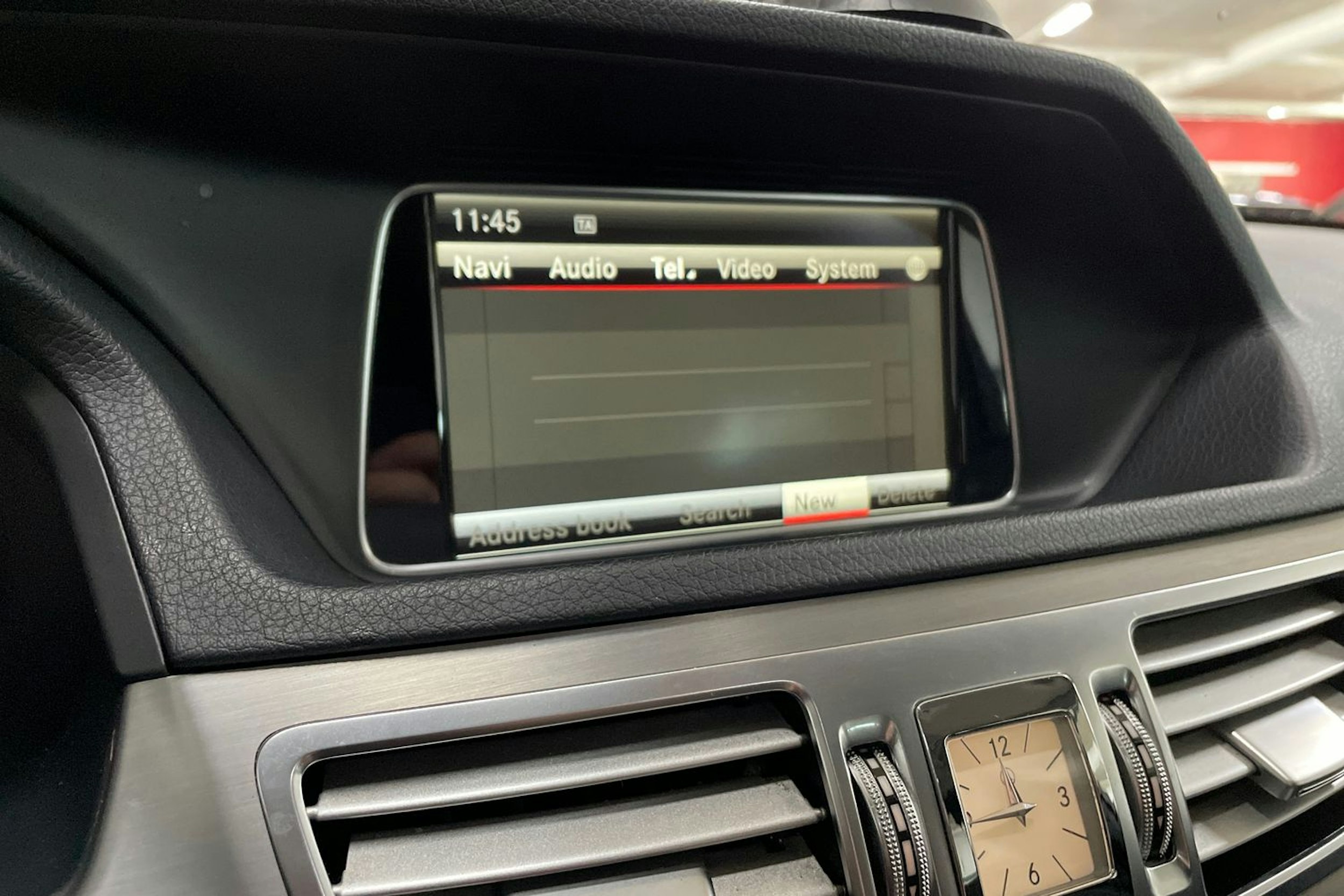 musta Mercedes-Benz E 2014 kuva 21.