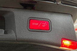 musta Mercedes-Benz E 2014 kuva 30.
