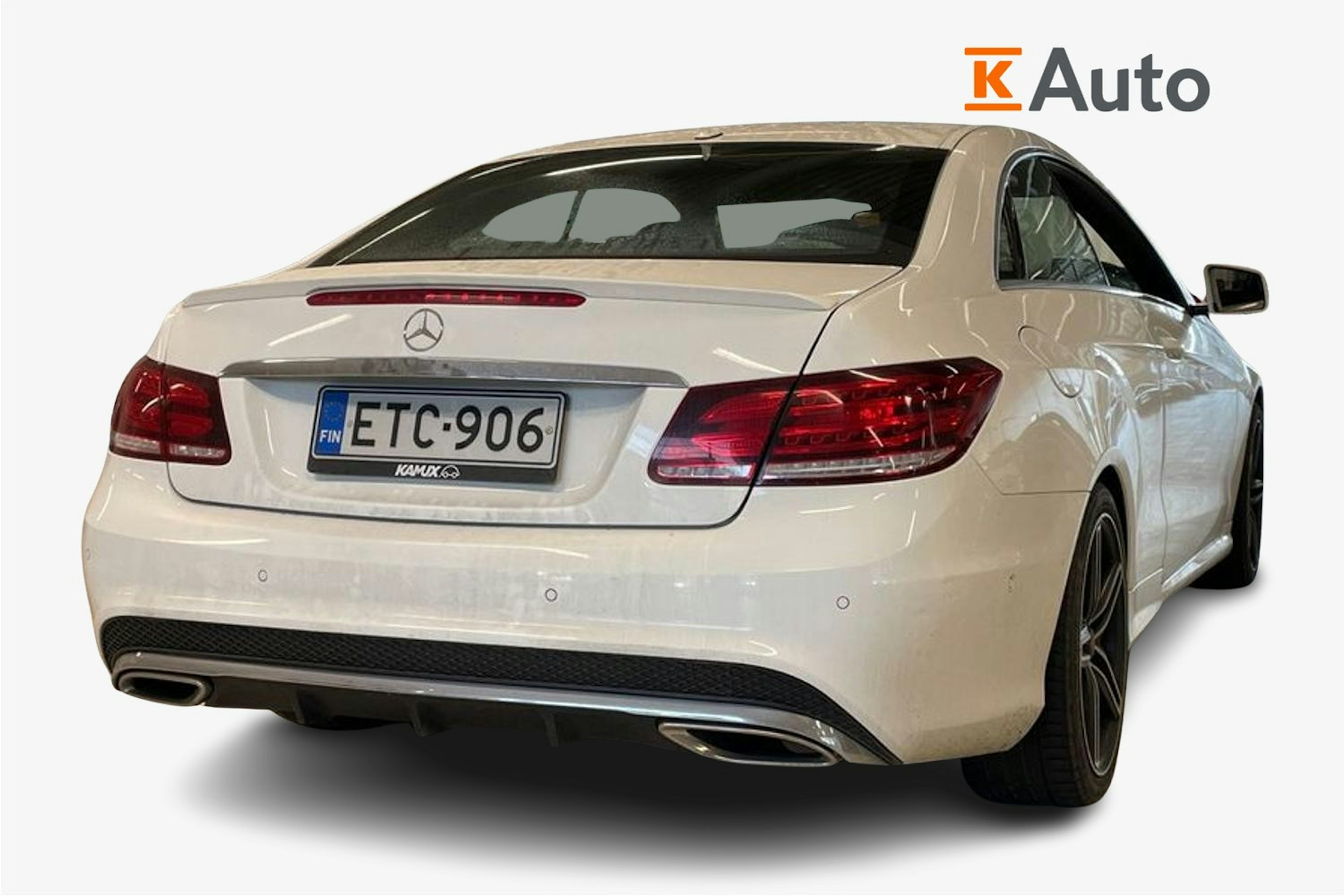 Valkoinen Mercedes-Benz E 2014 kuva 2.