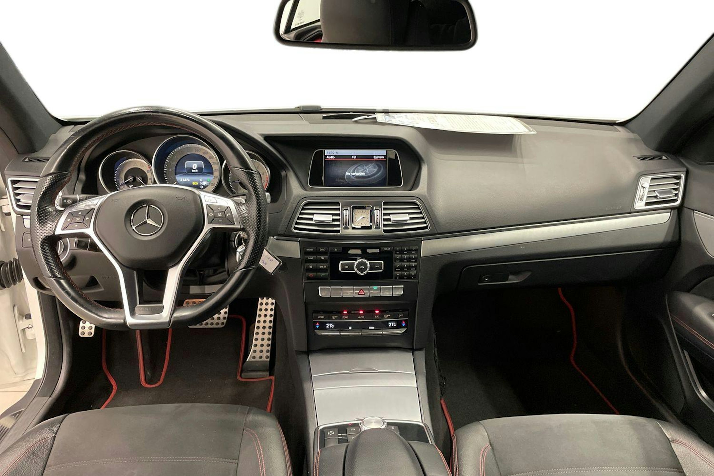 Valkoinen Mercedes-Benz E 2014 kuva 7.