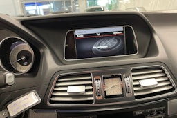 Valkoinen Mercedes-Benz E 2014 kuva 15.