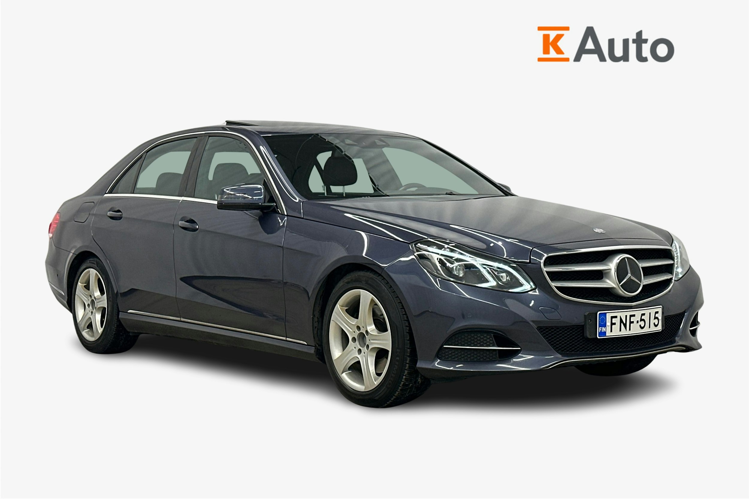 sininen Mercedes-Benz E 2014 kuva 1.