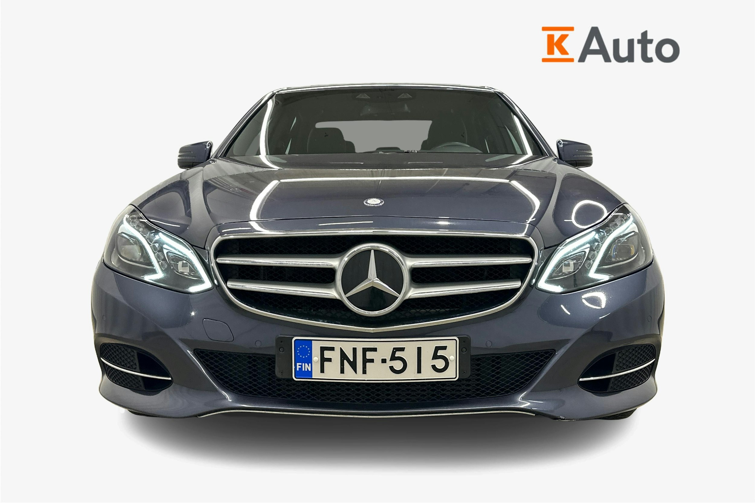 sininen Mercedes-Benz E 2014 kuva 4.