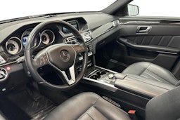 sininen Mercedes-Benz E 2014 kuva 6.