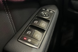 sininen Mercedes-Benz E 2014 kuva 14.