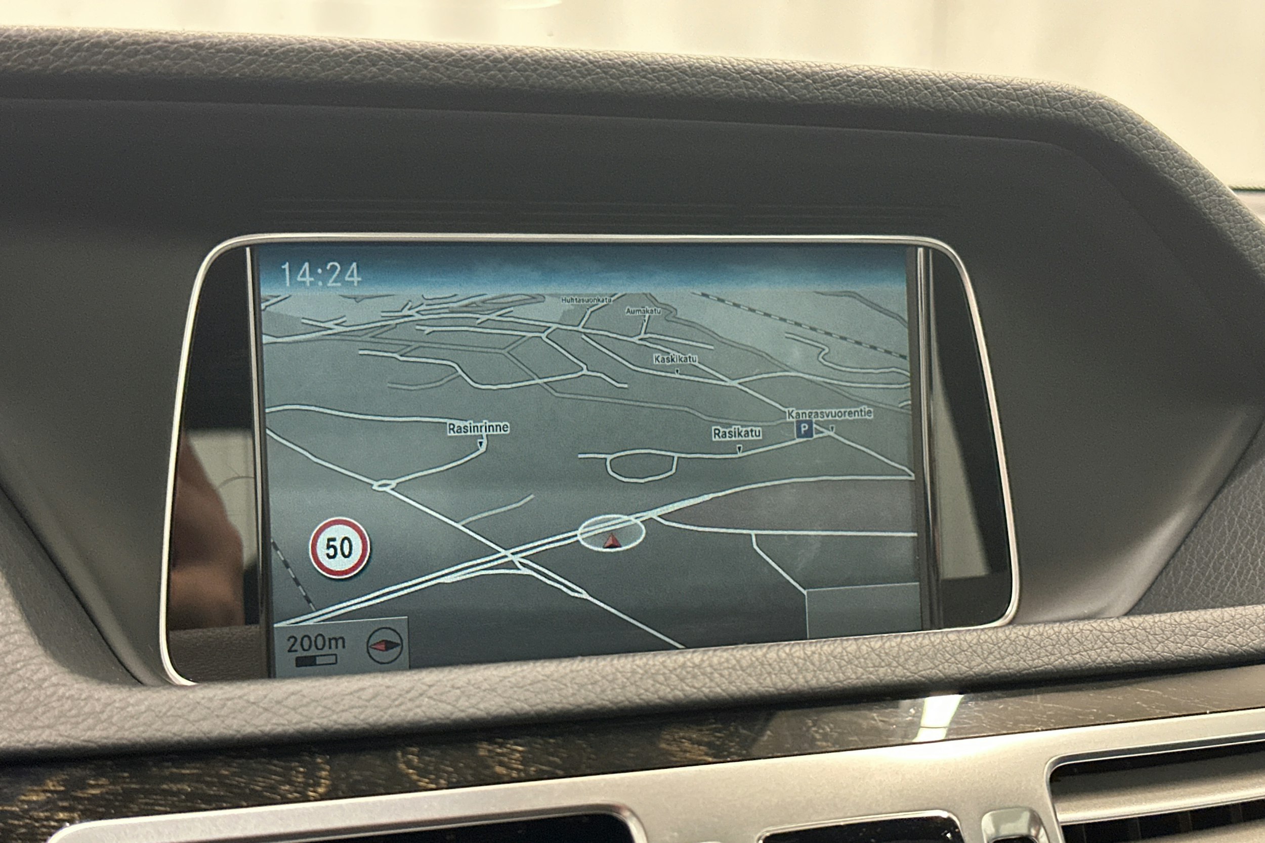 sininen Mercedes-Benz E 2014 kuva 20.