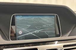 sininen Mercedes-Benz E 2014 kuva 20.