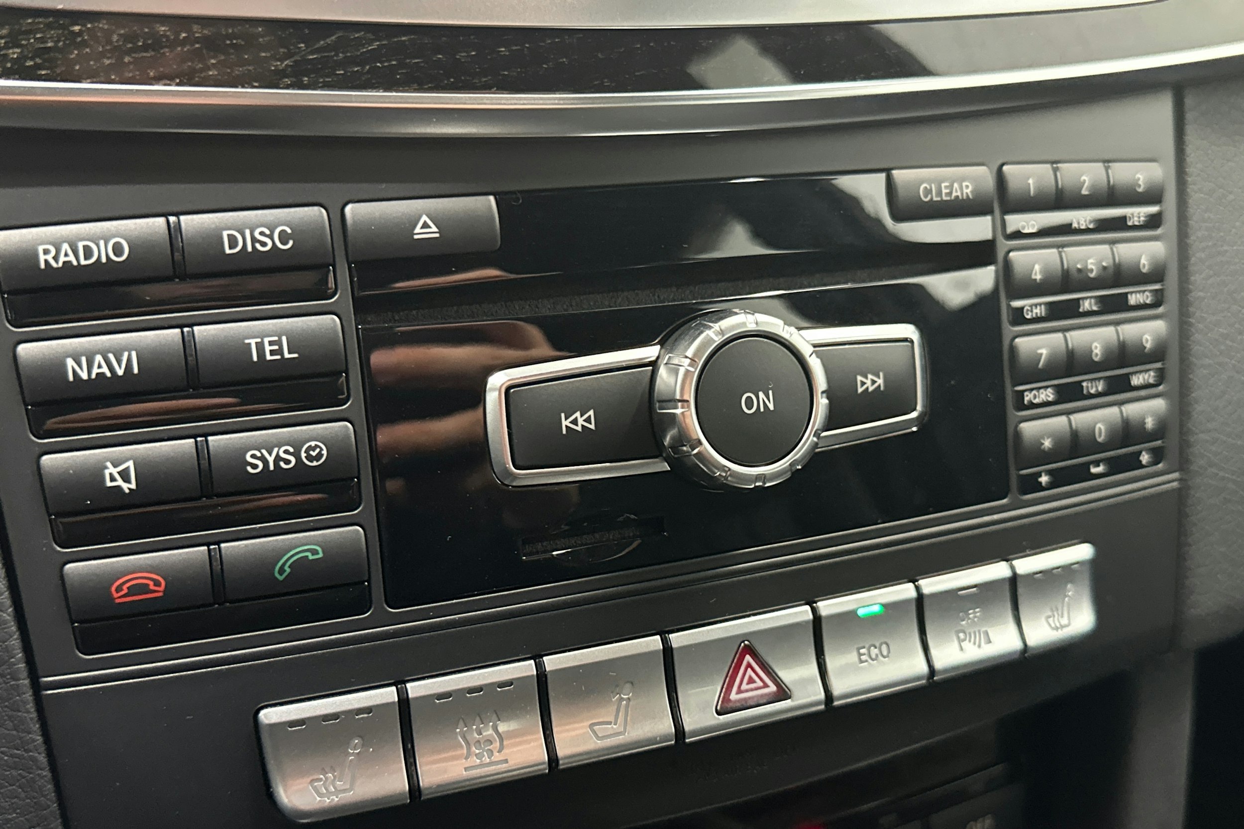 sininen Mercedes-Benz E 2014 kuva 21.