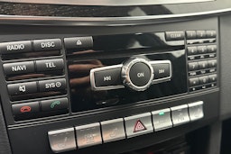 sininen Mercedes-Benz E 2014 kuva 21.