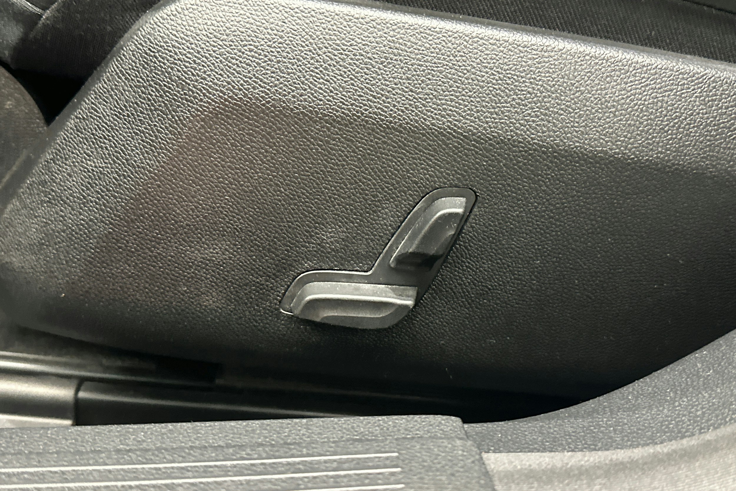 sininen Mercedes-Benz E 2014 kuva 27.