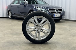 sininen Mercedes-Benz E 2014 kuva 32.
