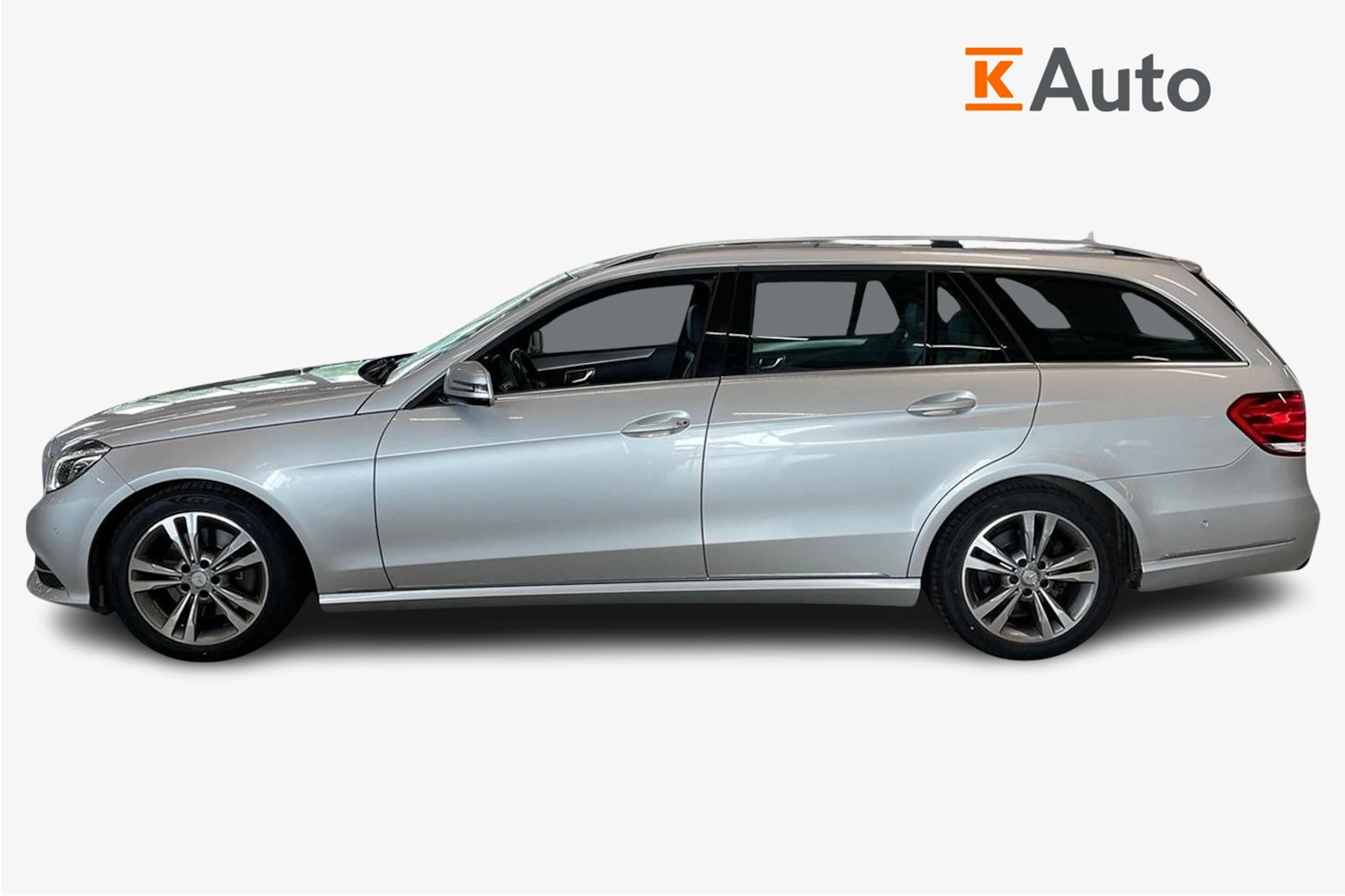 harmaa Mercedes-Benz E 2014 kuva 5.