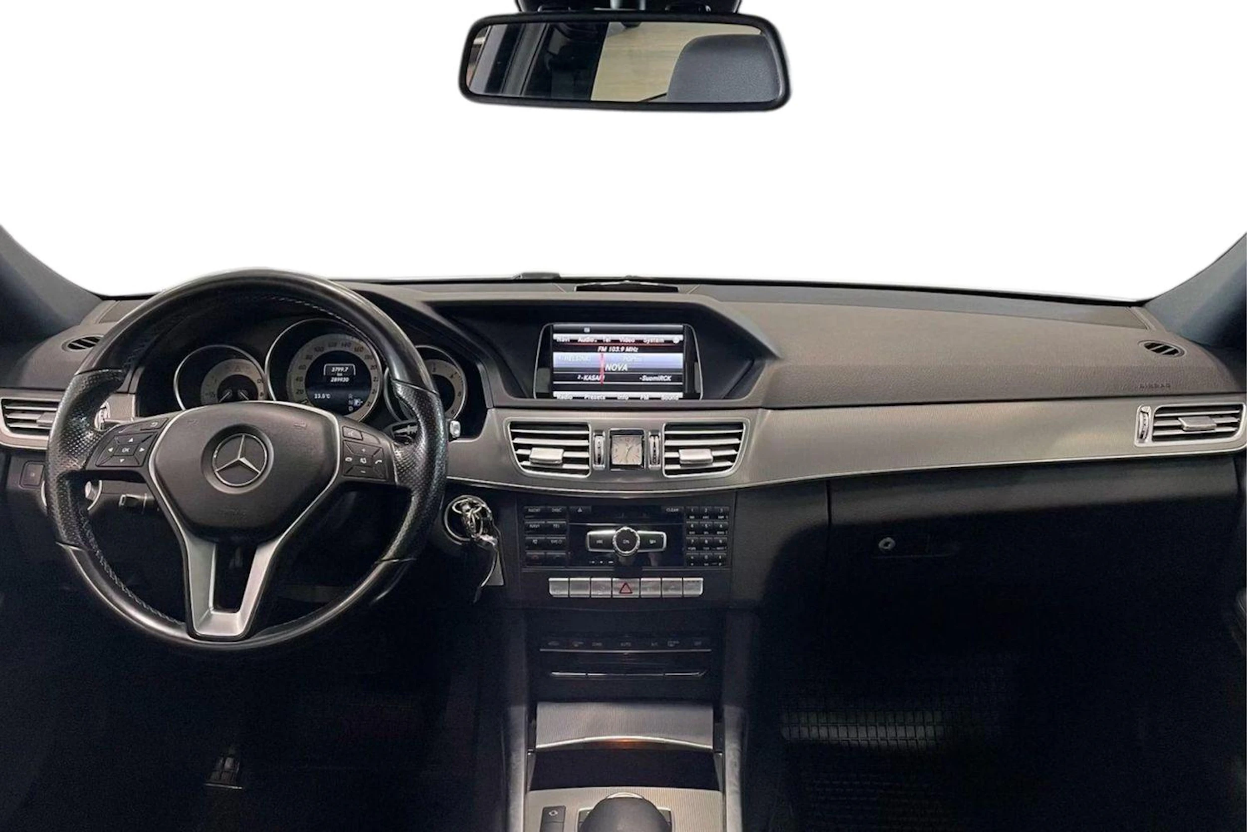 harmaa Mercedes-Benz E 2014 kuva 7.