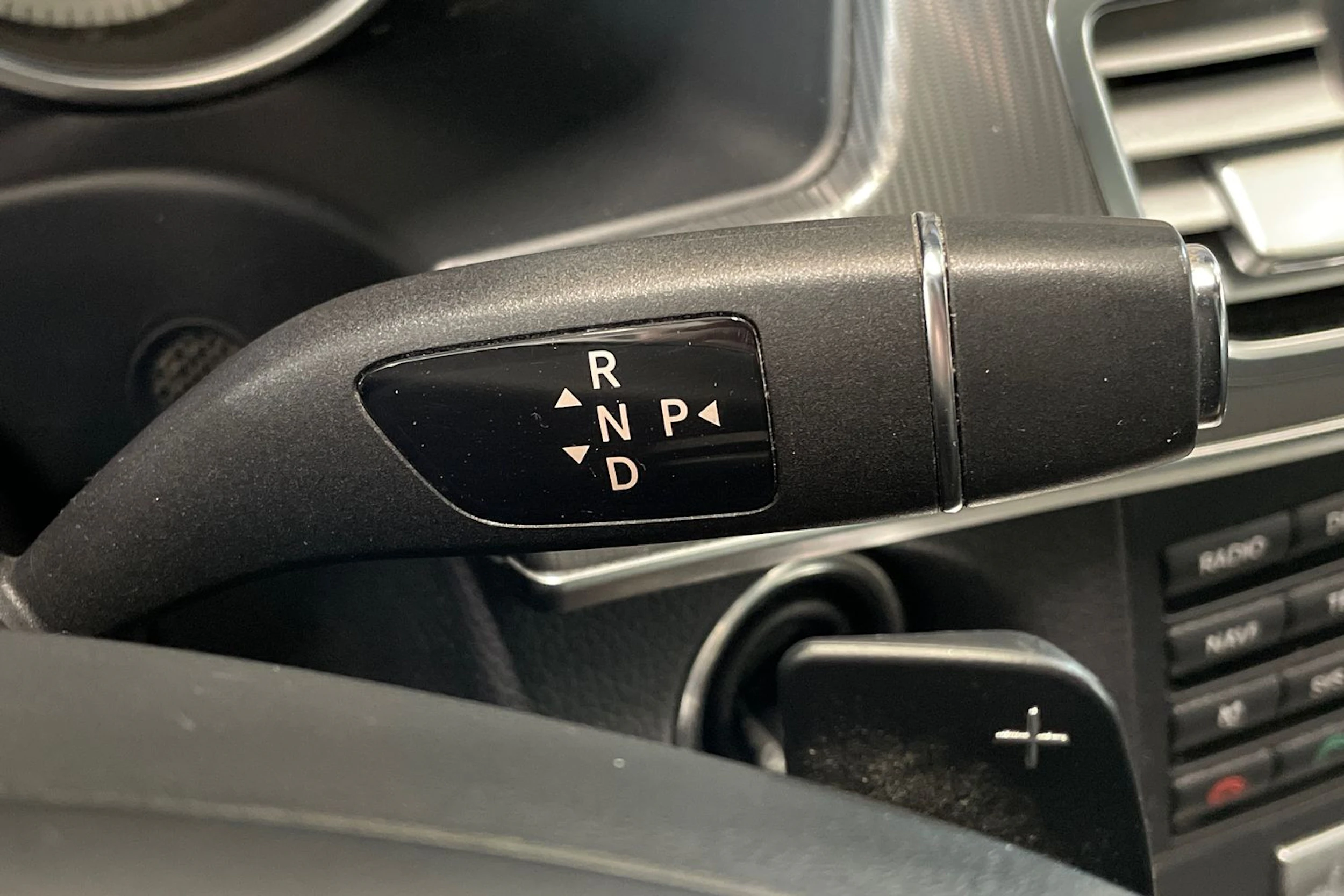 harmaa Mercedes-Benz E 2014 kuva 19.
