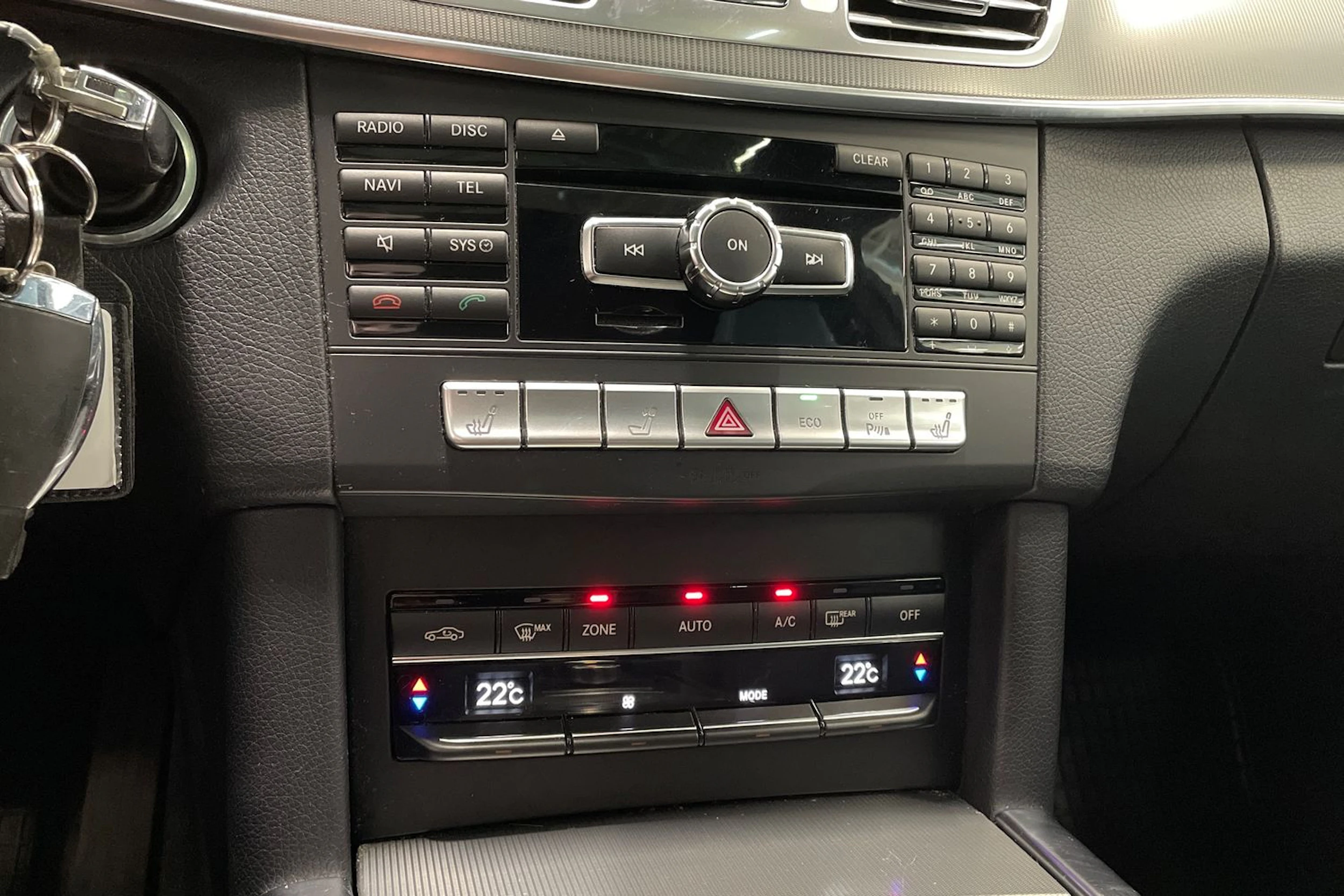 harmaa Mercedes-Benz E 2014 kuva 21.